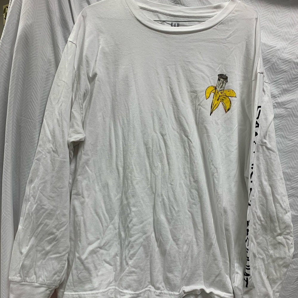 GAP Jean-Michel Basquiat white long tee. Sold out 🍌